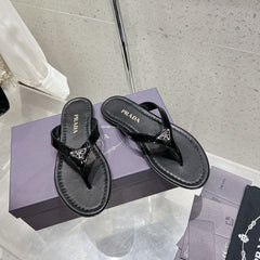 PRA PATENT LEATHER THONG SLIPPER BLACK