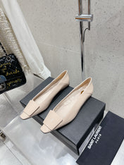 BALLERINA FLATS IN BEIGE CREAM PATENT CALFSKIN