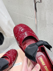 MARY JANE MID HEEL PUMPS IN RUBY RED PATENT LAMBSKIN WITH BOW
