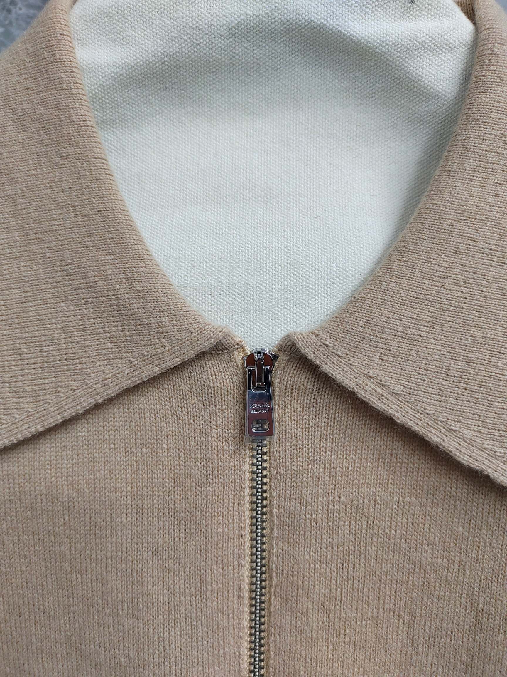 PRADA 25S KNITTED TOP 555