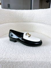 LOAFERS IN WHITE AND BLACK CALFSKIN HARDWARE WITH ROCK MIX CHAIN