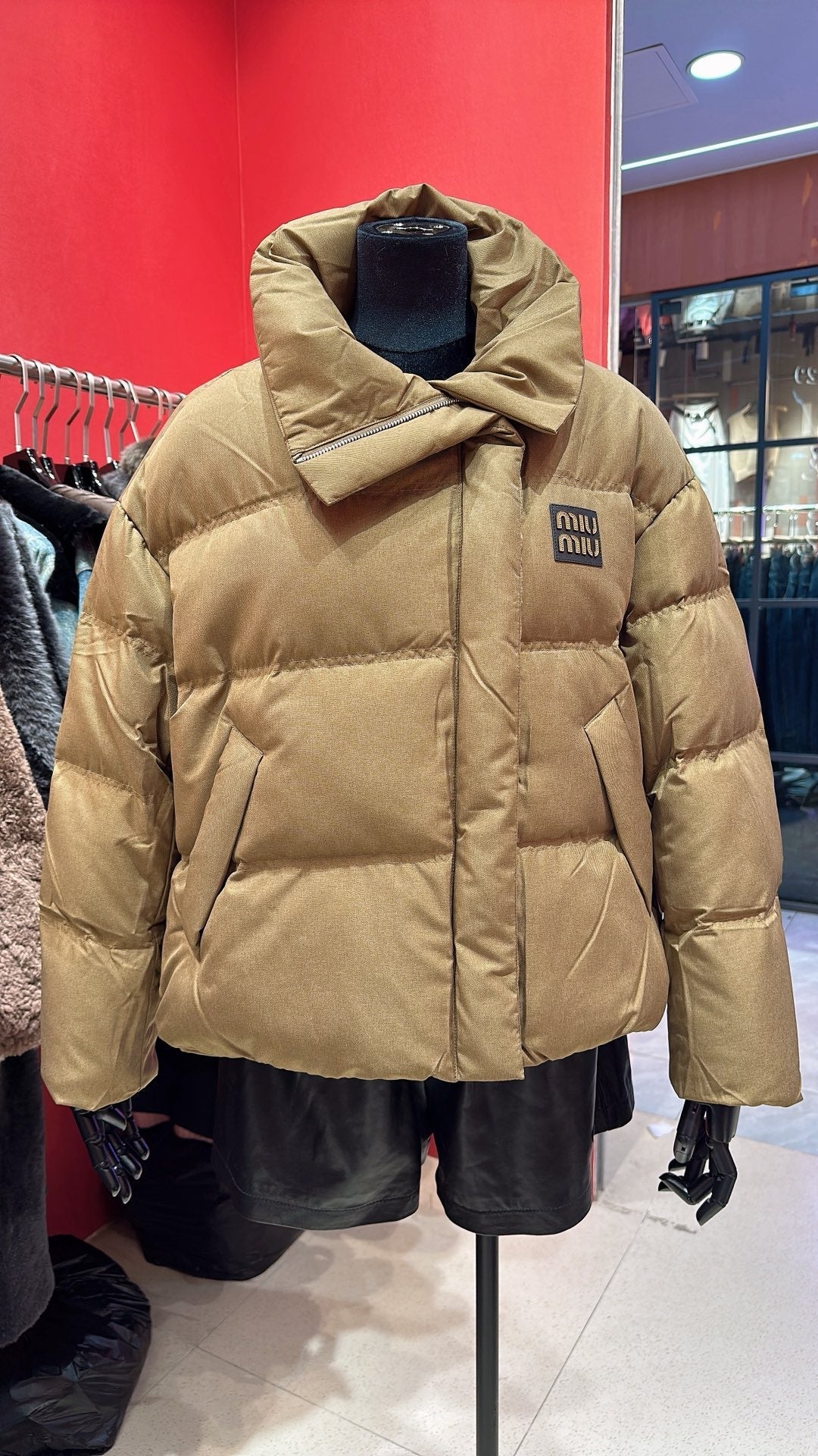 MIUMIU PUFFER JACKET STYLE 566