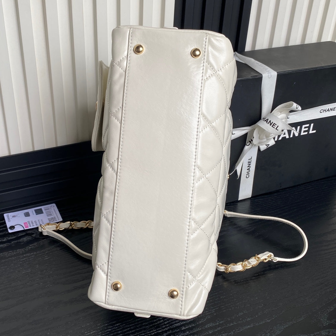 BOWLING BAG 29 IN OFF-WHITE CALFSKIN GOLD HARDWARE