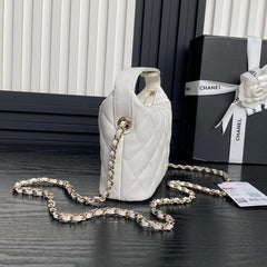 HOBO BAG 21 IN WHITE GRAINED CALFSKIN GOLD HARDWARE