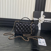 25C FLAP BAG 18 IN BLACK SHINY GRAINED CALFSKIN GOLD HARDWARE