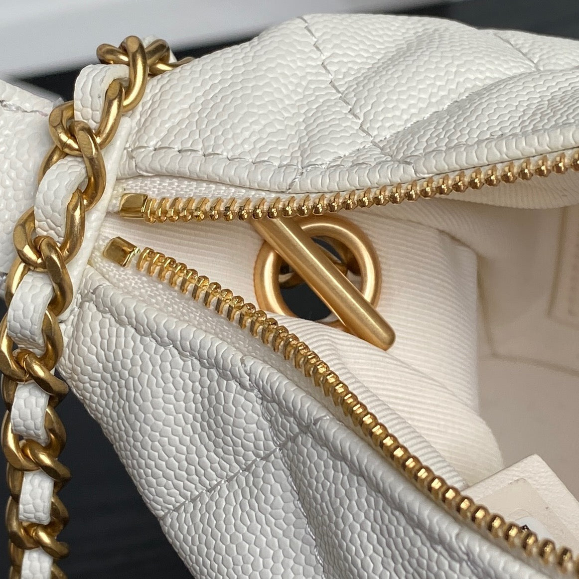 CHANEL 25S HOBO BAG 22 IN WHITE CAVIAR LEATHER