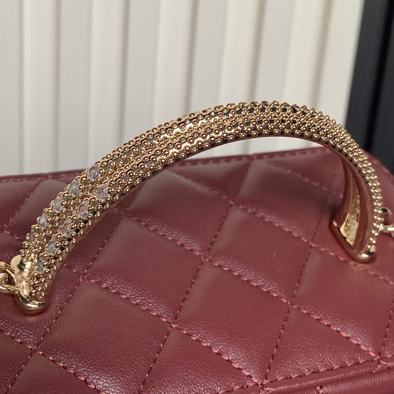CHANEL 25S VANITY BAG 17 IN DARK RED LAMBSKIN WITH GOLD HARDWARE