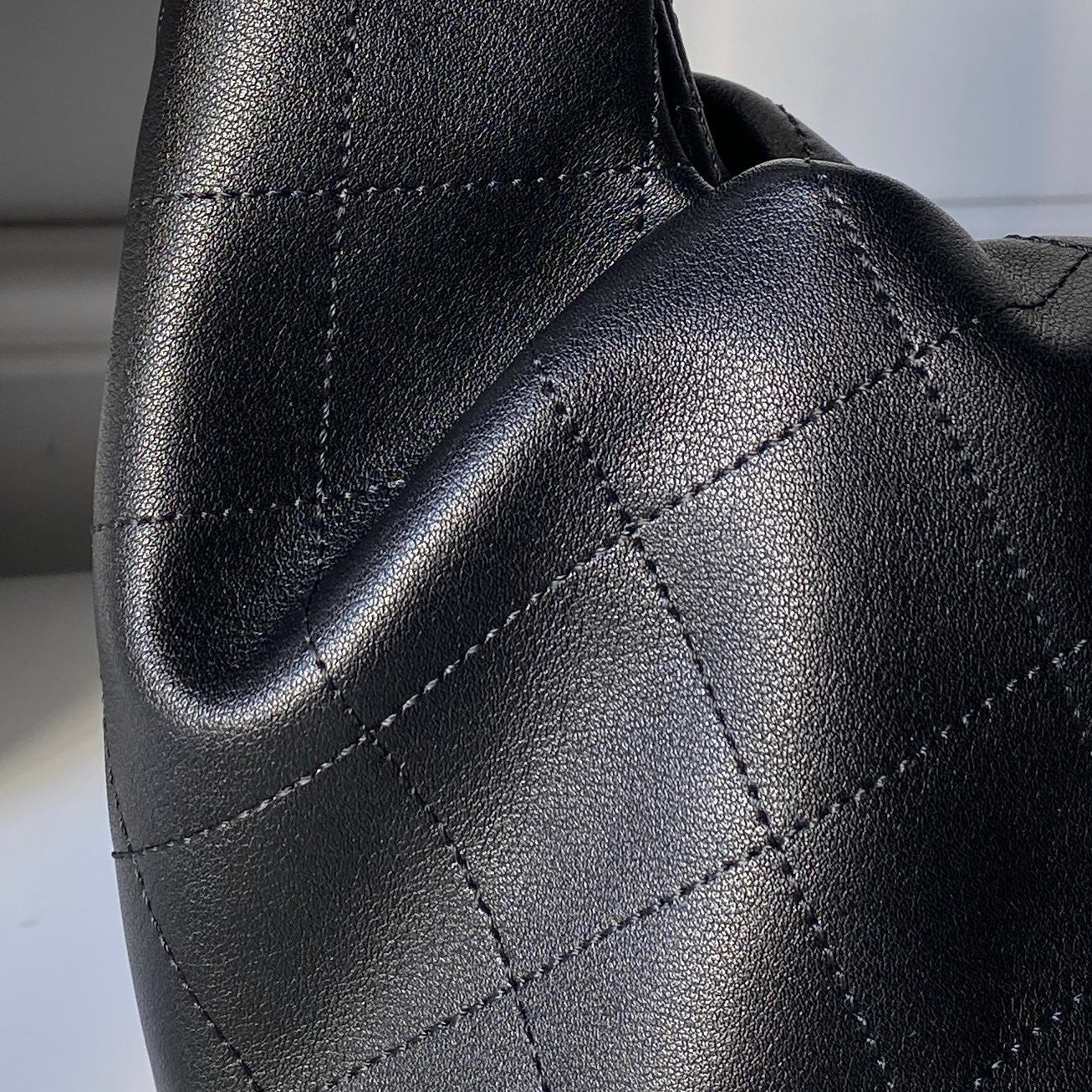 CHANEL 25S HOBO BAG 32 IN BLACK LAMBSKIN