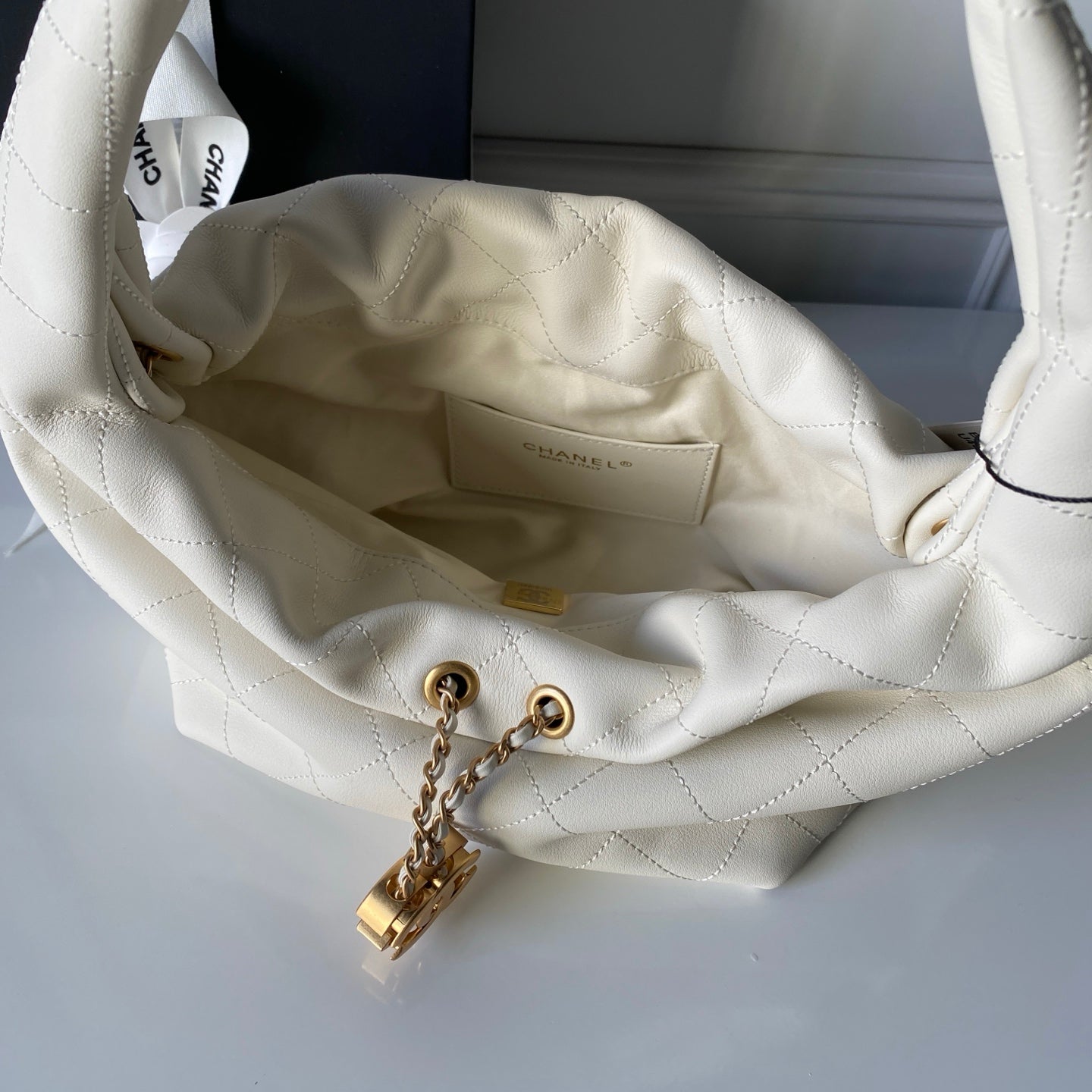 CHANEL 25S HOBO BAG 32 IN CREAM WHITE LAMBSKIN