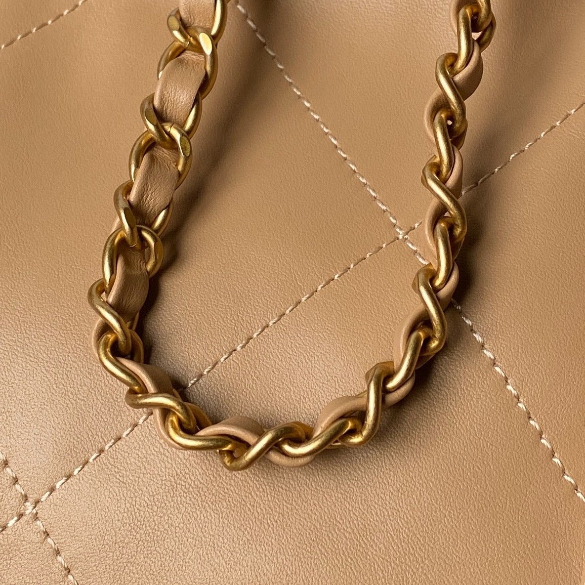 CHANEL 25S TOTE BAG 28 IN LIGHT BROWN CALFSKIN WITH GOLD HARDWARE