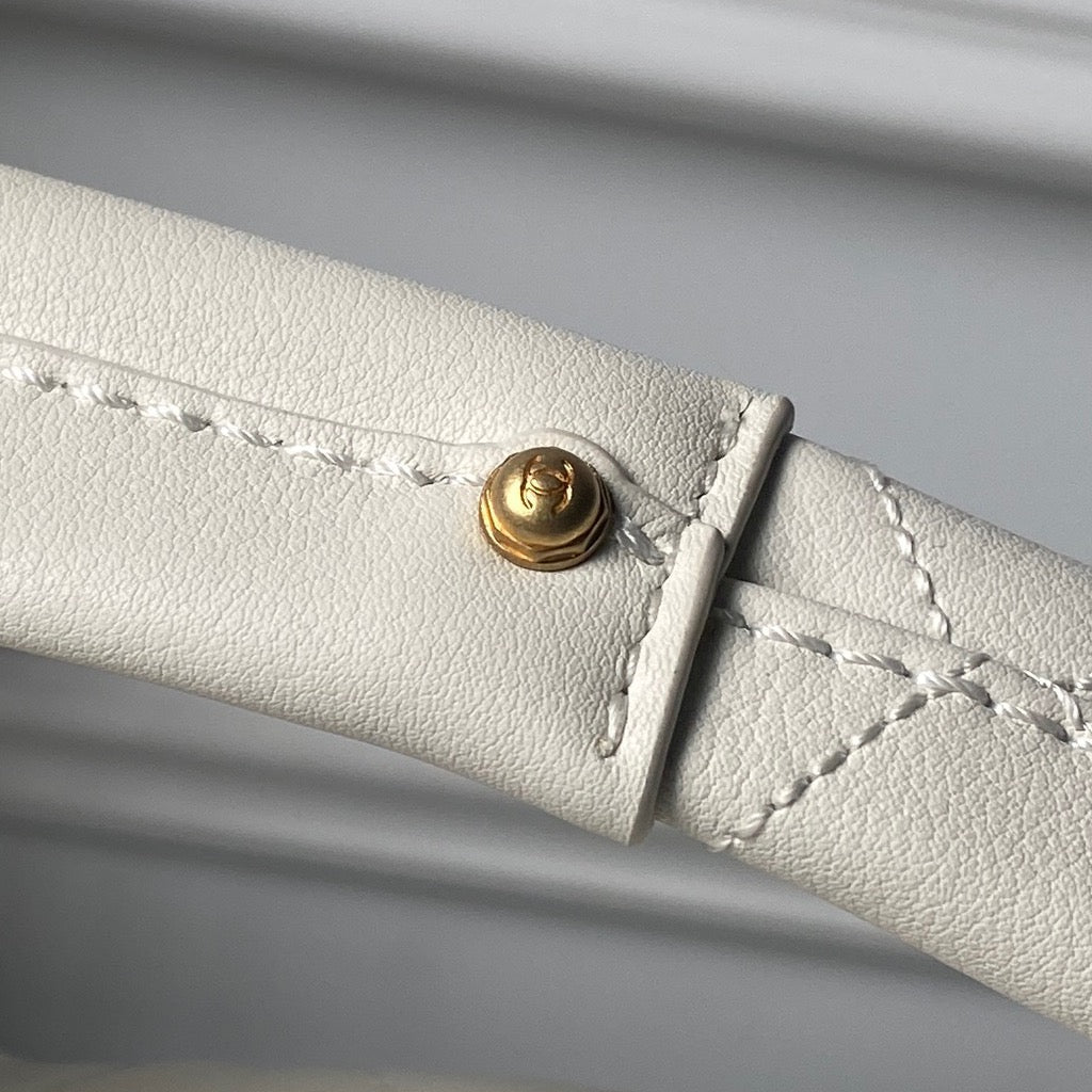 CHANEL 25S HOBO BAG 45 IN CREAM WHITE LAMBSKIN