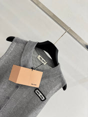 MIUMIU 26S SLEEVELESS KNIT POLO TOP STYLE 1070