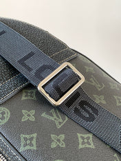 AVENUE SLINGBAG 31 IN BLACK MONOGRAM CANVAS WITH BROWN LOGO
