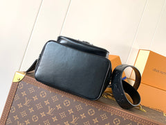 LV 25S NOÉ CARGO 24 IN BLACK GLOSSY CALFSKIN SILVER HARDWARE