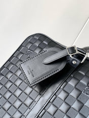 LV 25S PORTE- DOCUMENTS VOYAGE 41 IN BLACK EMBOSSED DAMIER INFINI CALFSKIN