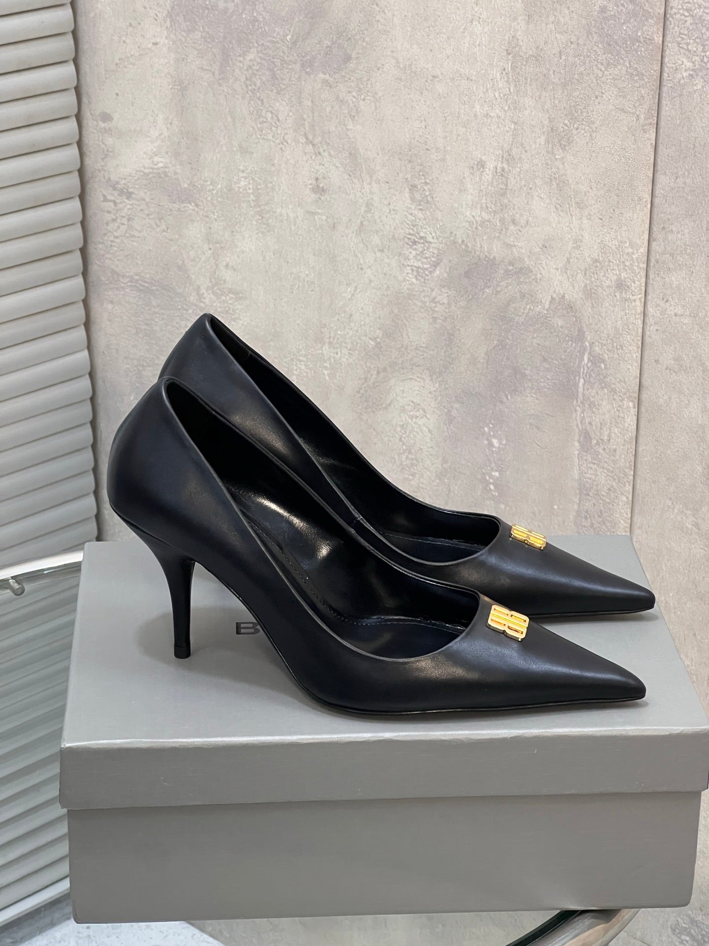 BALENCIAGA 25S HIGH-HEEL SHOES 85 MM IN BLACK COW LEATHER WITH GOLD HARDWARE