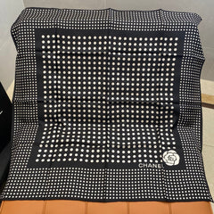 CHANEL 25S SCARF 90 IN SILK 703690