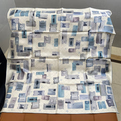 CHANEL 25S SCARF 90 IN SILK 703698