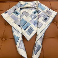 CHANEL 25S SCARF 90 IN SILK 703698
