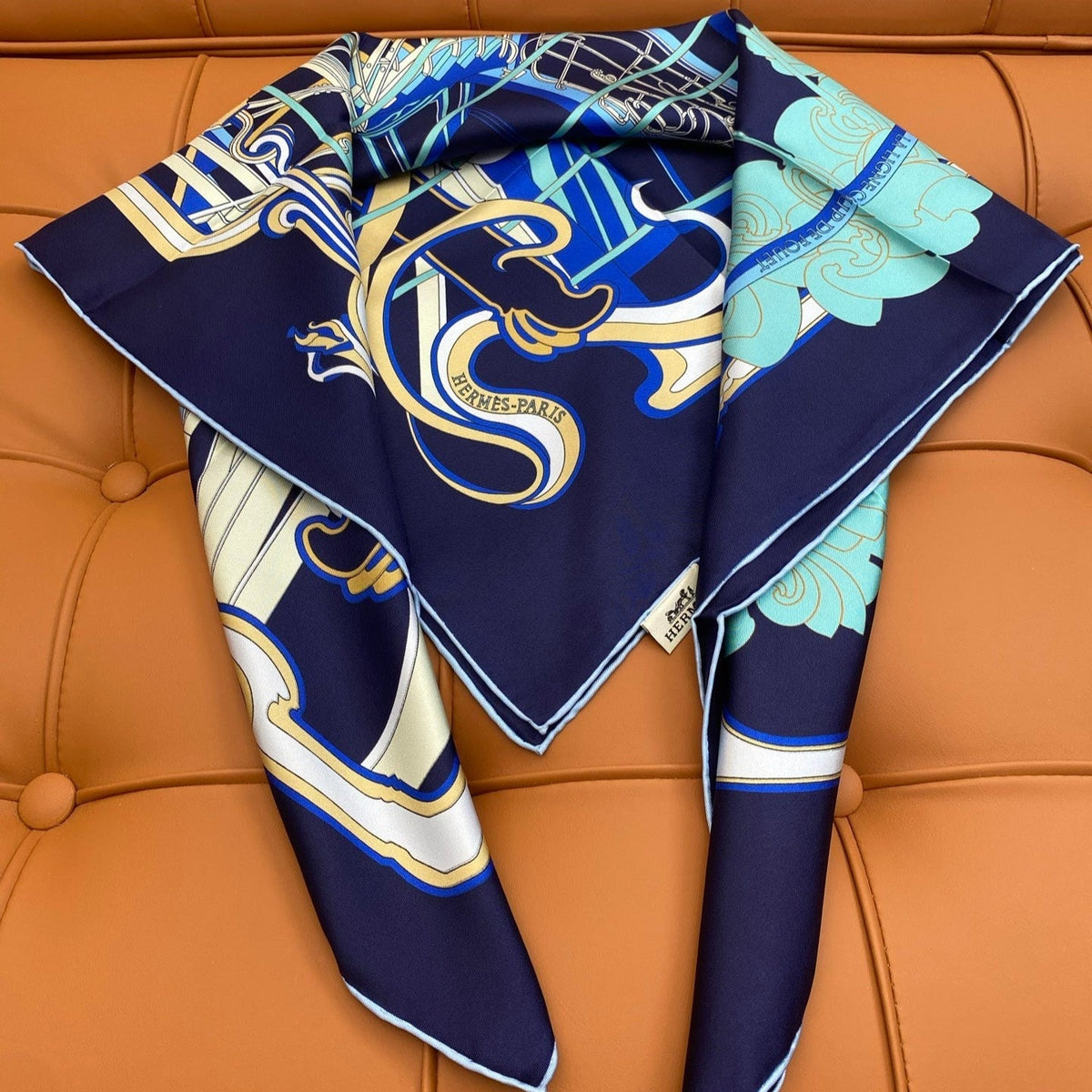 HERMES 25S SCARF 90 IN SILK 718489