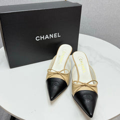 CC HEEL MULES 25S IN BLACK AND BEIGE LAMBSKIN WITH BOW