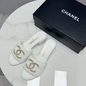 CC HIGH HEEL 25S IN WHITE FABRIC AND CALFSKIN WITH LOGO