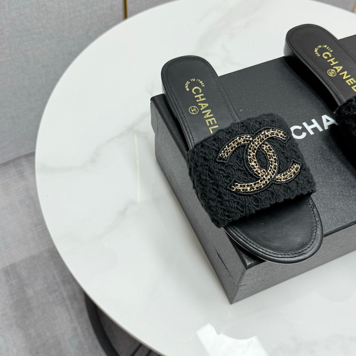 CC SLIDE SANDALS 25S IN BLACK FABRIC AND CALFSKIN WITH LOGO