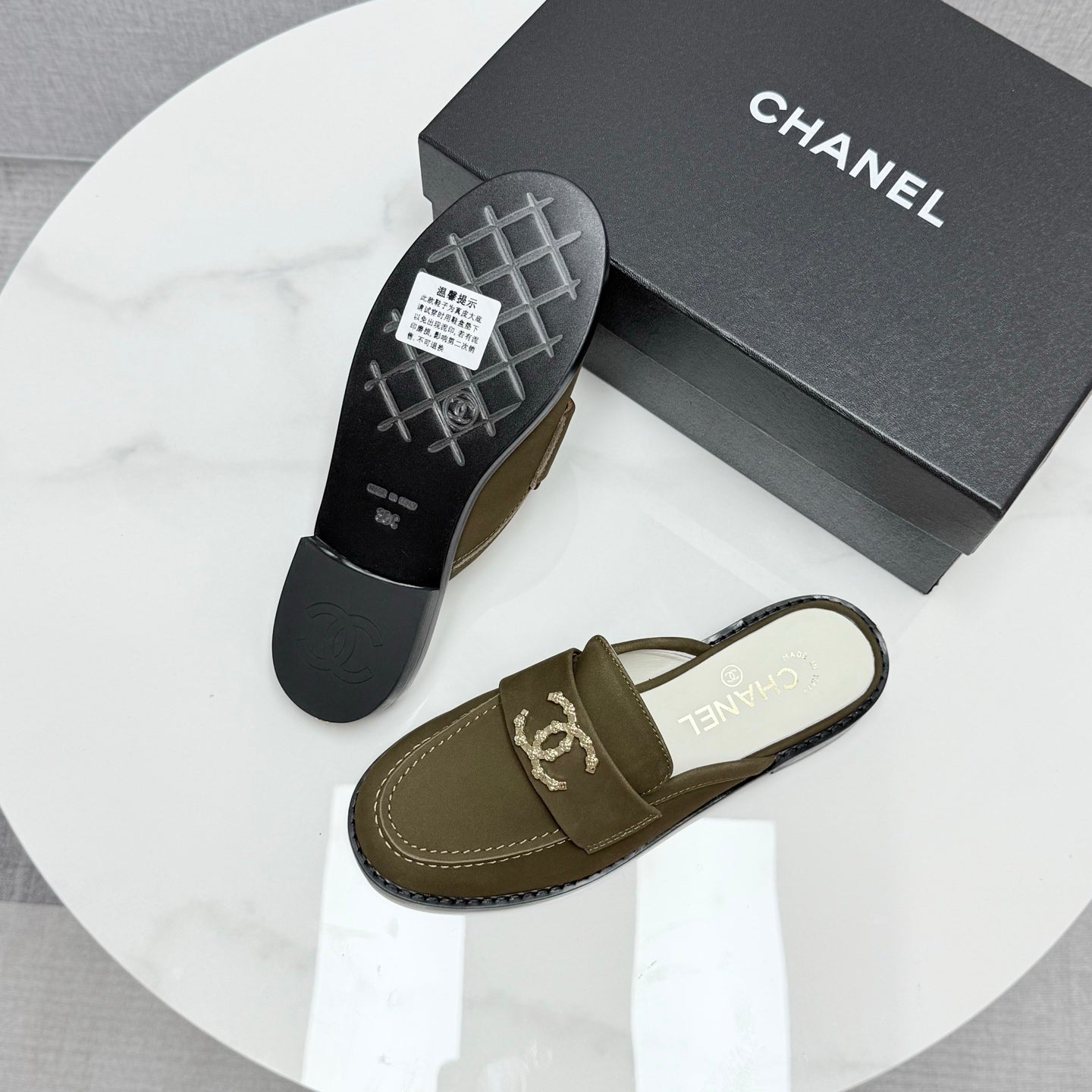 CC FLAT MULE 25S IN OLIVE BROWN CALFSKIN STYLE 6
