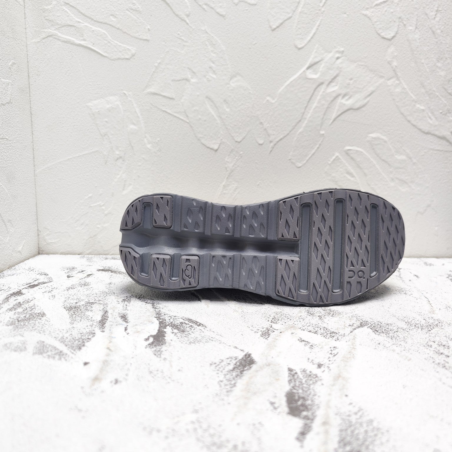 CLOUDTILT SNEAKER IN SHARK GRAY RECYCLED POLYESTER