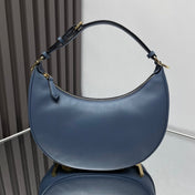 FENDIGRAPHY MEDIUM 29 IN QUEEN SMOOTH LAMBSKIN GOLD HARDWARE