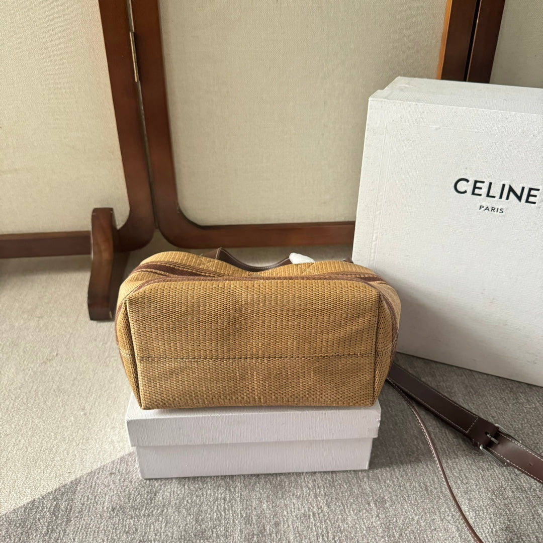 CELINE TOTE BAG 31 IN BROWN RAFFIA CABAS