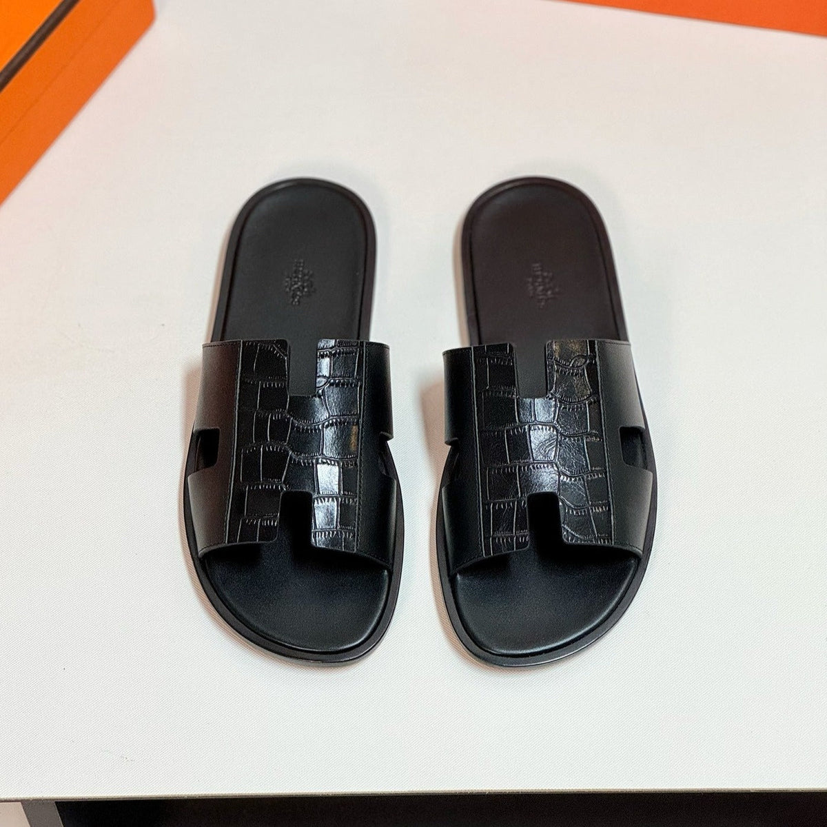 IZMIR SANDAL BLACK LAMBSKIN WITH PATTERNS