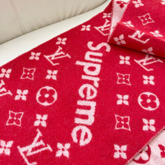 SUPREME X MONOGRAM 180 CM SCARF IN CHERRY RED WOOL AND CASHMERE 392942