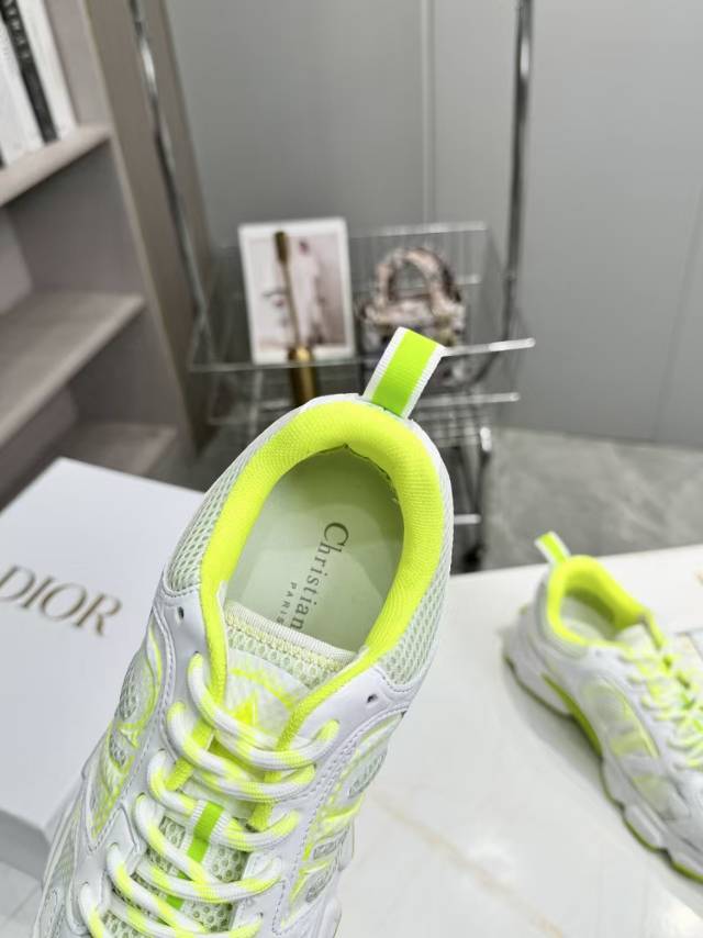 CD CHORONO SNEAKER IN WHITE AND LIGHT GREEN MESH
