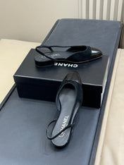 CC SLINGBACK 25S IN BLACK SUEDE AND GLOSSY LEATHER