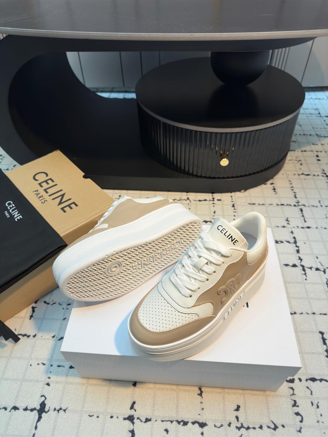 TRIOMPHE PLATFORM SNEAKERS IN WHITE AND BEIGE CALFSKIN EMBOSSED LOGO