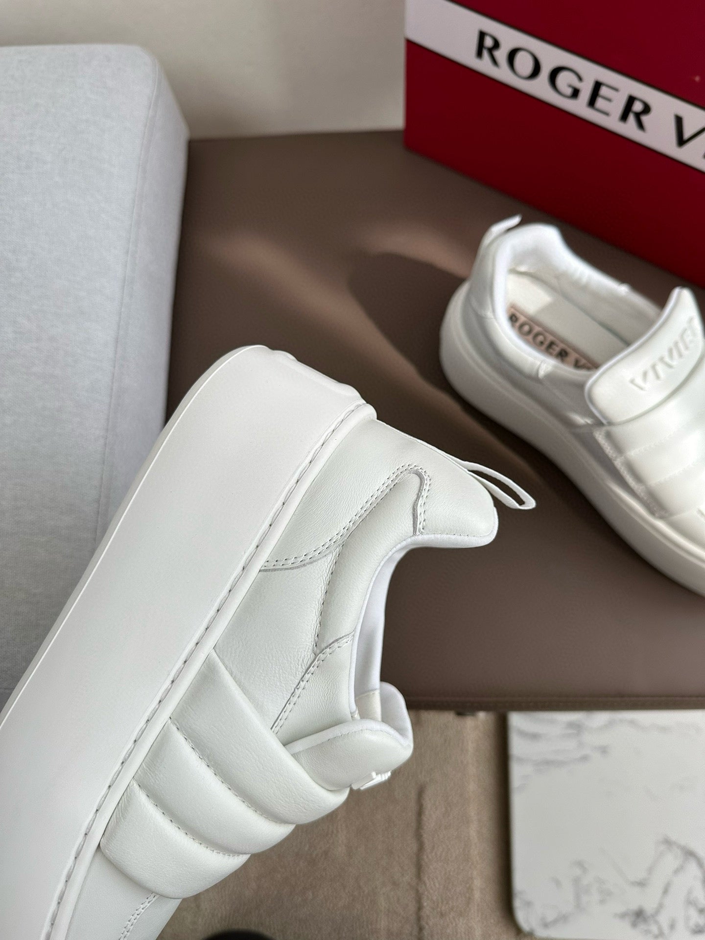 PUFFY LEATHER LOW TOP SNEAKERS IN WHITE LAMBSKIN