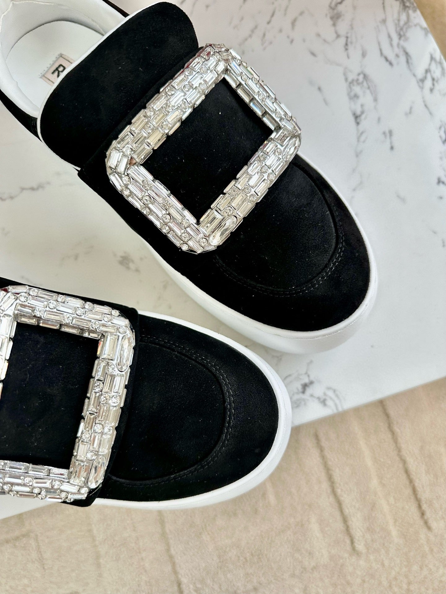 VIV' UP SNEAKERS IN BLACK SUEDE