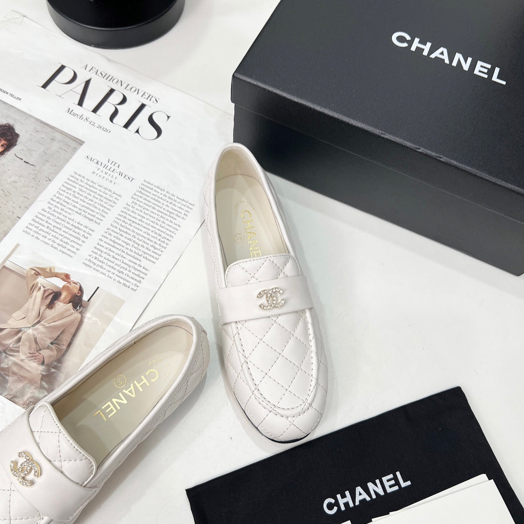 CHANEL 25S LOAFER DANCE SHOES IN WHITE CALFSKIN GOLD HARDWRE