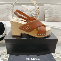 Double CC  Wood Grain Platform Sandals Dark Brown Sheepskin