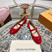 MARY JANE SHOES IN CHERRY RED PATENT CALFSKIN