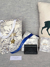 FREESIA CARD HOLDER 10 IN BLACK QUILTED ALLOVER CALFSKIN