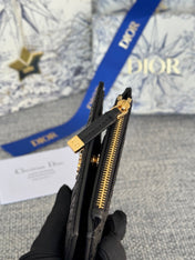 BIFOLD WALLET 11 IN BLACK QUILTED ALLOVER CALFSKIN