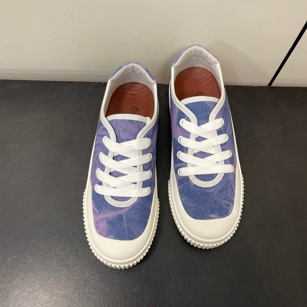 LP CLASSIC BISCUIT SNEAKER LAPIS CALFSKIN