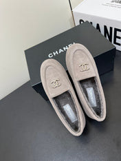 LOAFER IN KHAKI BROWN SUEDE AND SOLF FLEECE LINING