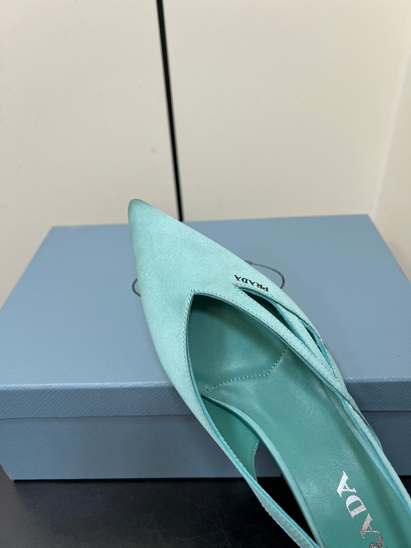 CUT-OUT BALLERINAS IN TURQUOISE BLUE SATIN