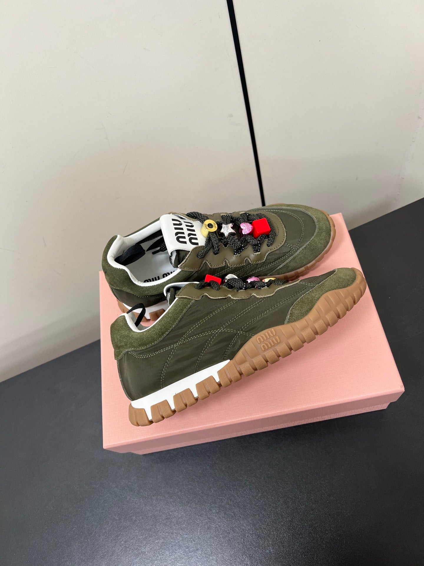 TYRE SNEAKERS IN DARK GREEN TECHNICAL FABRIC AND SUEDE WITH STICKER