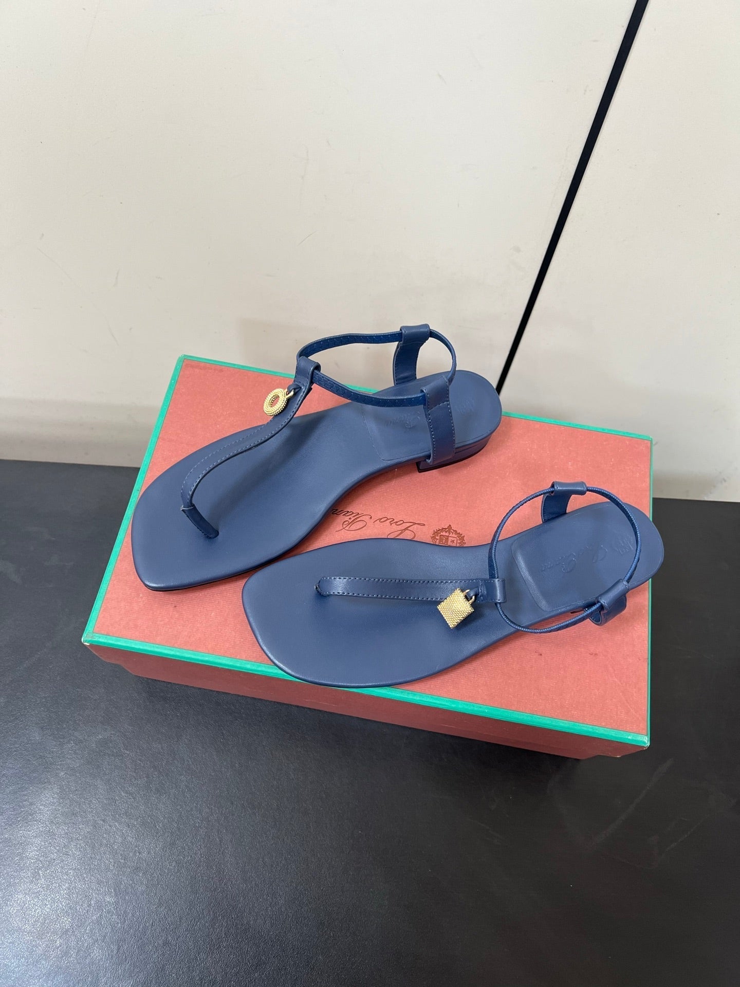 LP MINDIL SANDAL IN COBALT BLUE LAMBSKIN