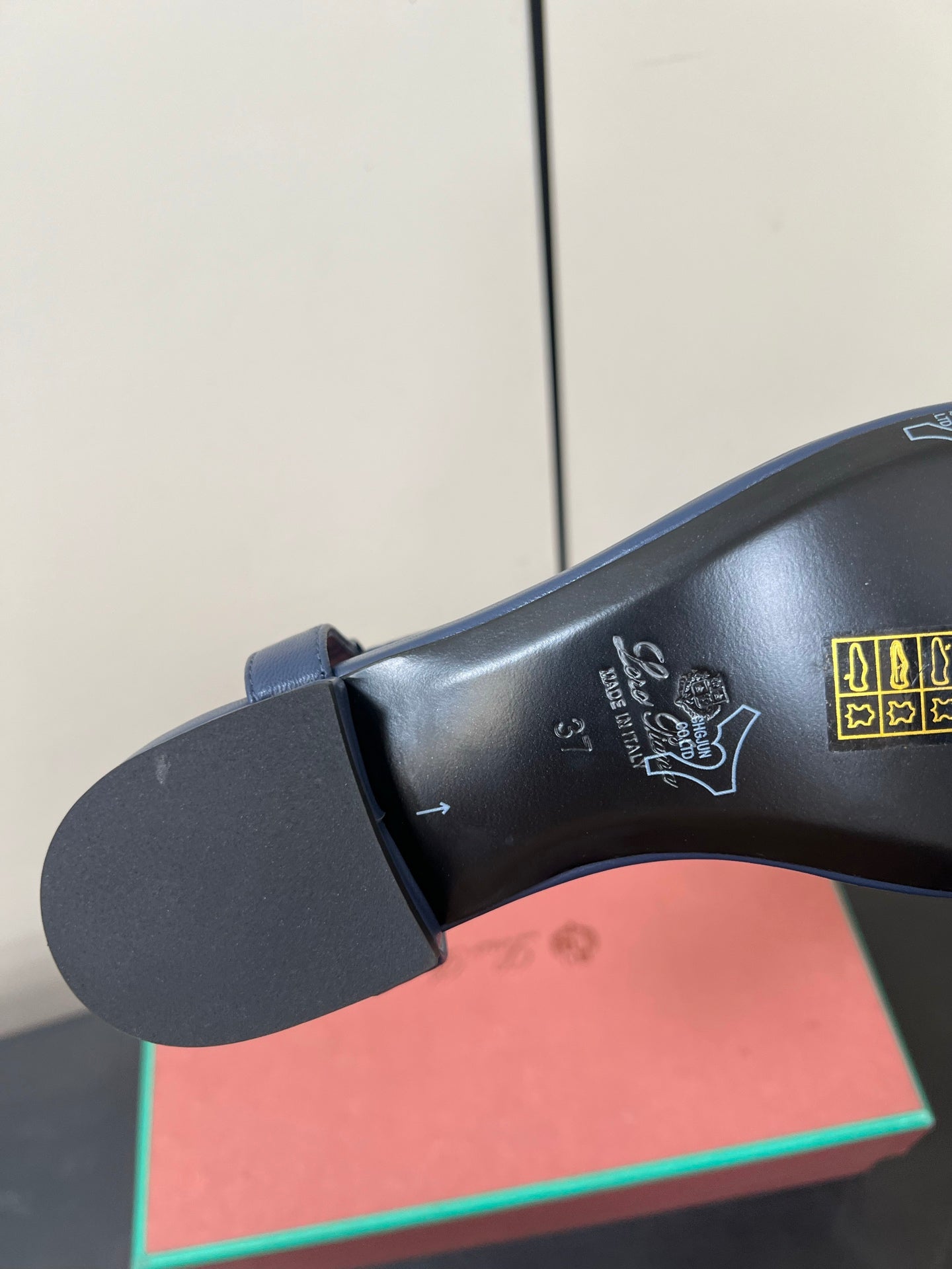 LP MINDIL SANDAL IN COBALT BLUE LAMBSKIN