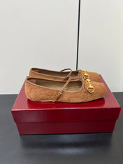 GG MARY JANE 25S IN BROWN SUEDE WITH GOLD HARDWARE